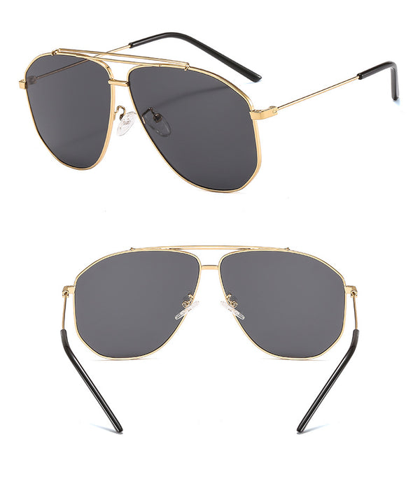 Neue Sonnenbrille aus GG-Metall 