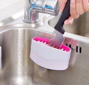 Kitchen utensil cleaner