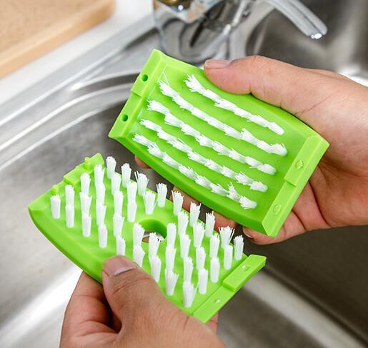 Kitchen utensil cleaner