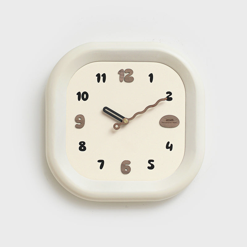Punch-free Retro Cream Style Simple Wall Clock