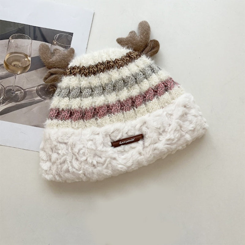 Gorro navideño de punto con cuernos de ciervo