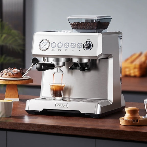 Cafetera italiana totalmente automática para uso doméstico con café recién molido y concentrado