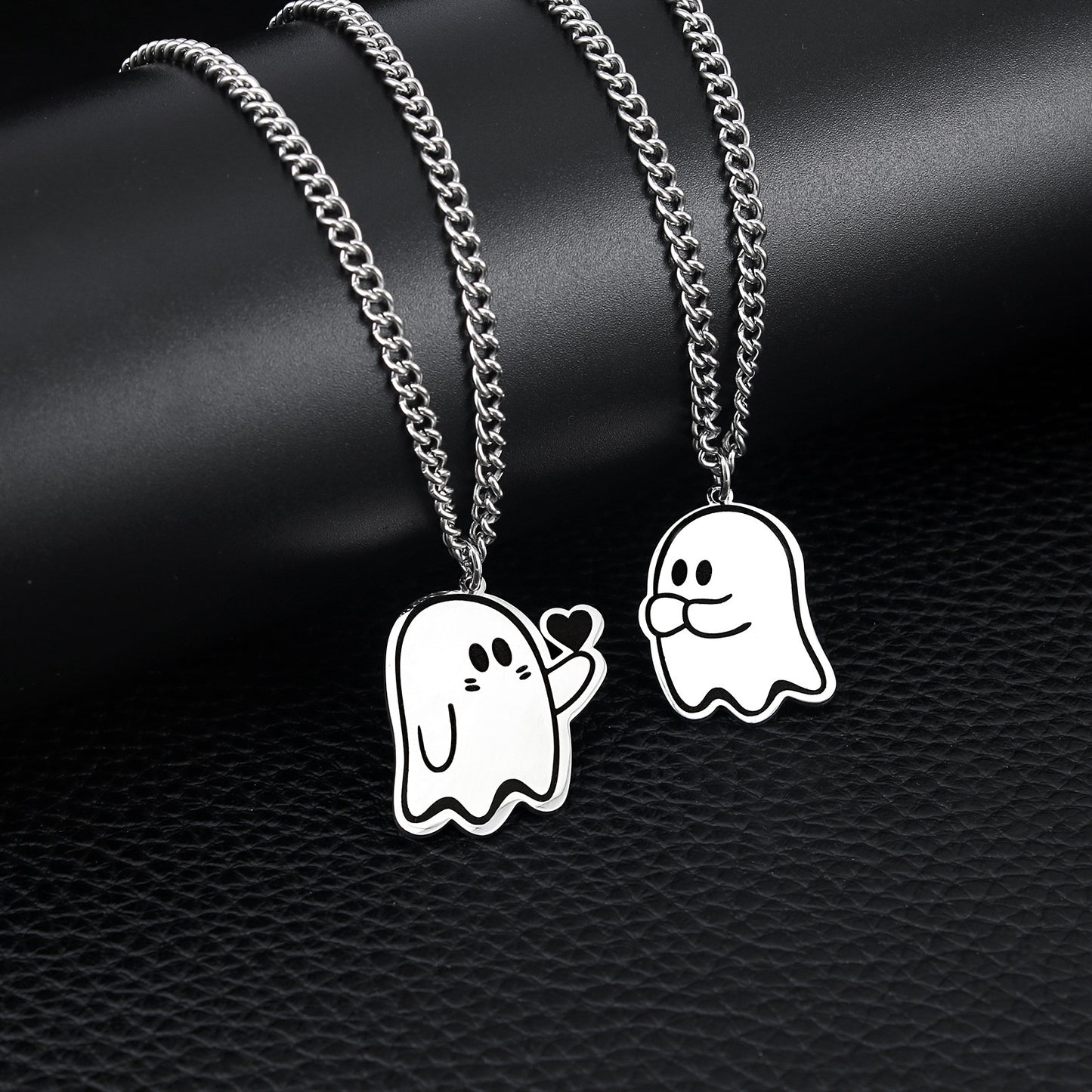 Halloween  Ghost chain