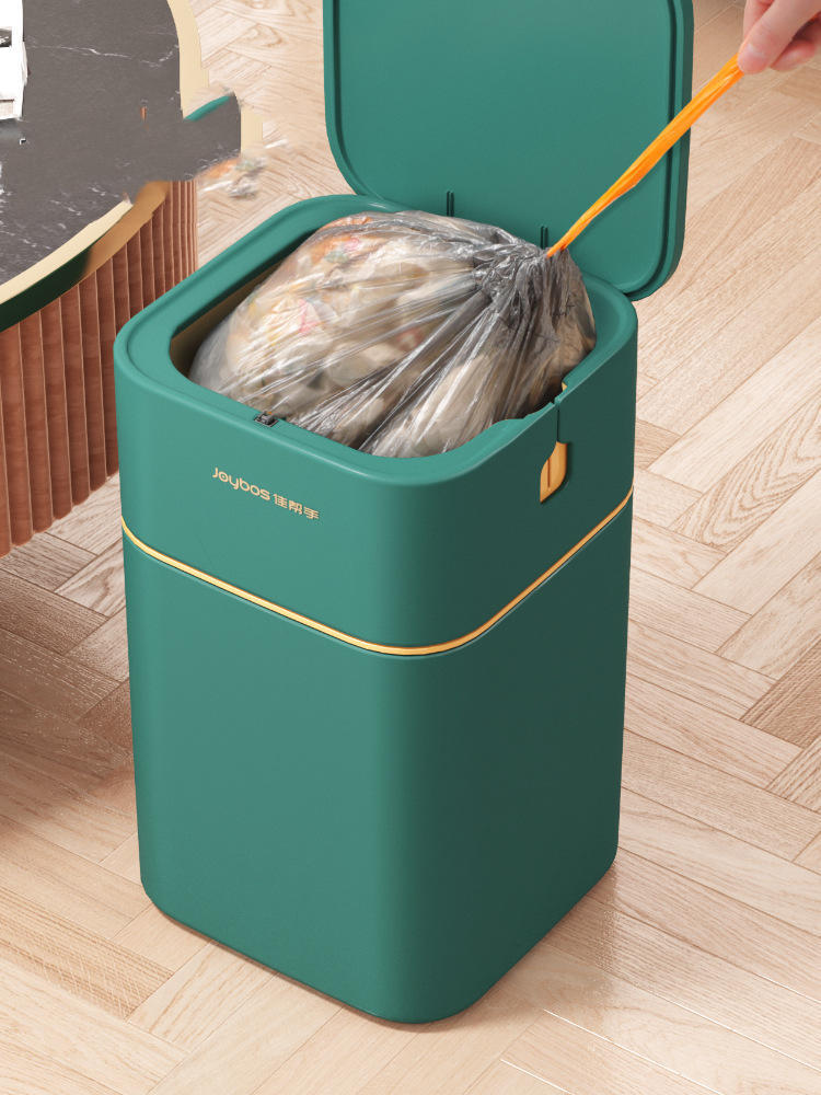 Trash bin